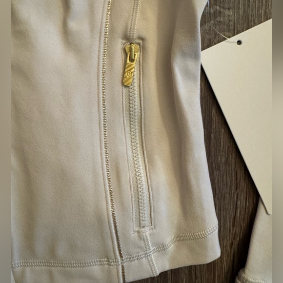 Lululemon cropped define jacket, Bone. Size 6. Limited holiday sparkle edition. - Picture 12 of 12